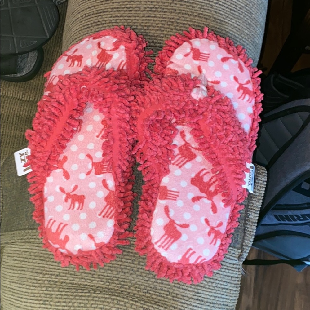 slippers